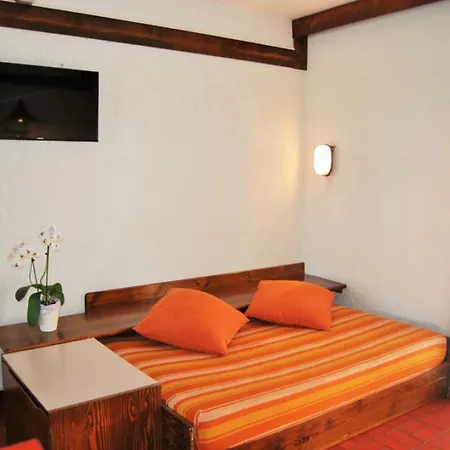 Le Rondini 1st Floor With Terrace